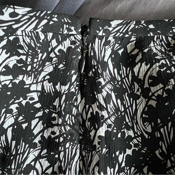 Ann Taylor Petites Silk Floral Ruffle Tier Skirt Size 6P - Picture 3 of 6